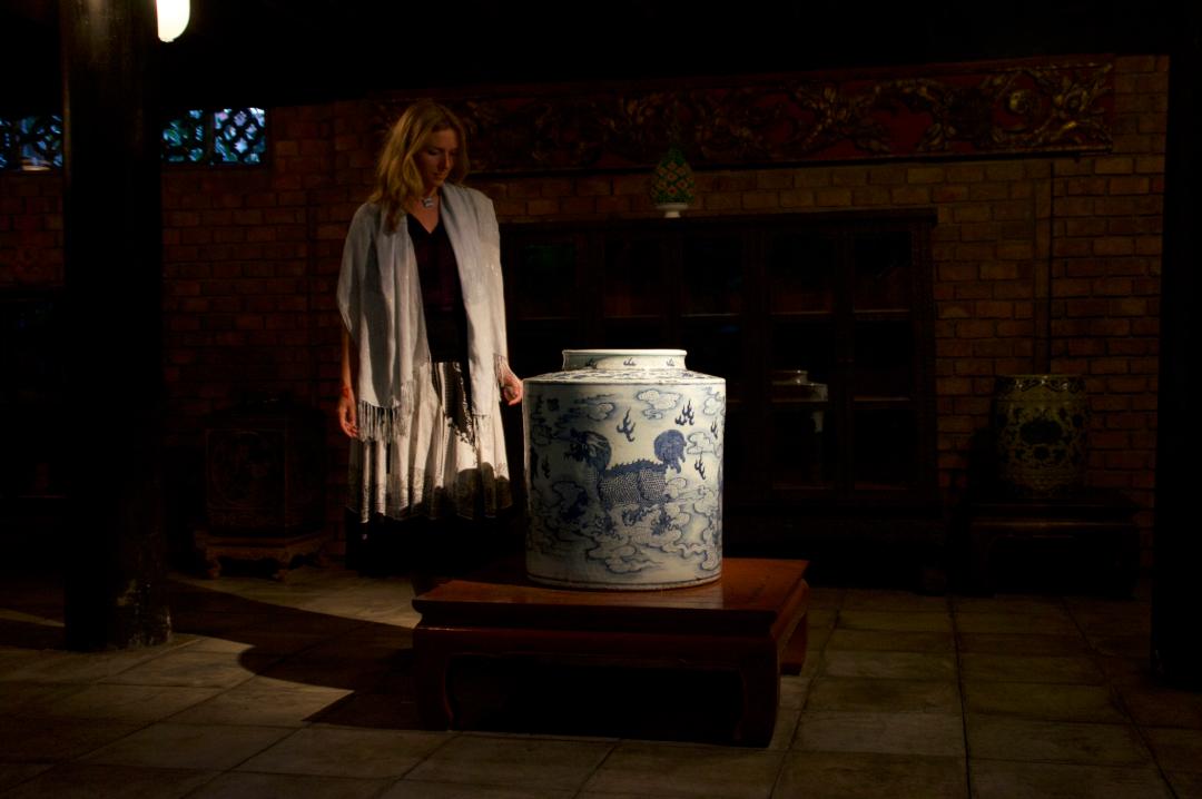 jim-thompson-vase-ingrid-pflug_1080